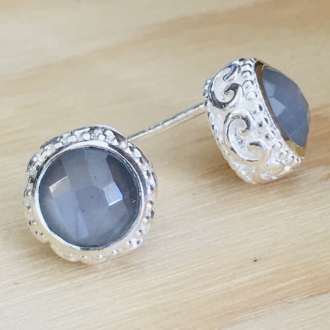 oh158-facettierter-grauer-mondstein-10-mm