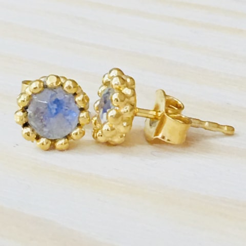 oh165-facettierter-regenbogen-mondstein-silber-vergoldet-8-mm