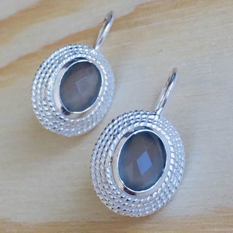 oh210-facettierter-grauer-mondstein-15×13-mm
