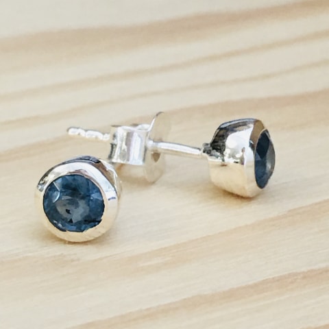 oh238-facettierter-kyanit-gruenlich-5-mm
