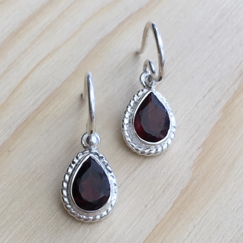 oh245-facettierter-granat-11×8-mm