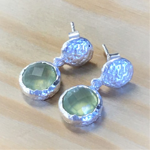 oh255-facettierter-prehnit-silber-matt-10-mm