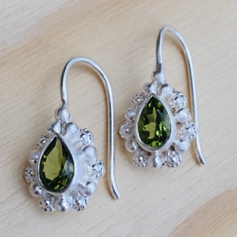 oh262-facettierter-peridot-silber-matt-12×9-mm