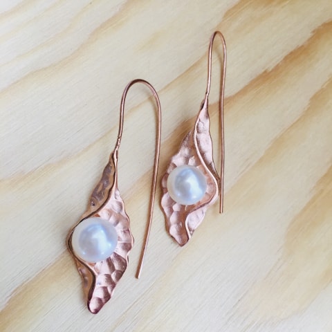 oh53-mit-suesswasserperle-silber-rose-vegoldet-32×14-mm