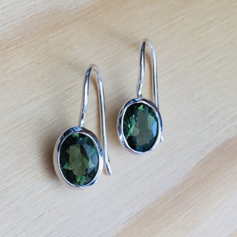 oh653-silber-facettierter-moldavit-8×6-mm