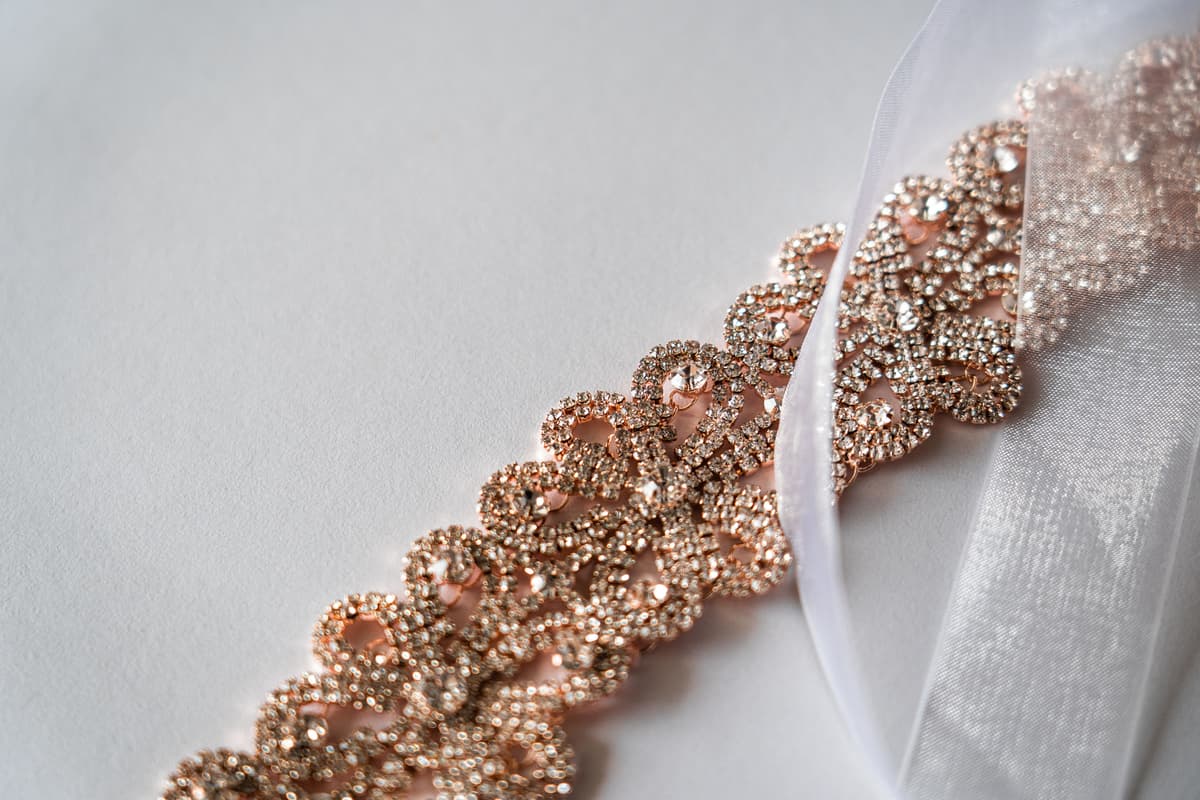 Roségold Schmuck pflegen und auffrischen lassen